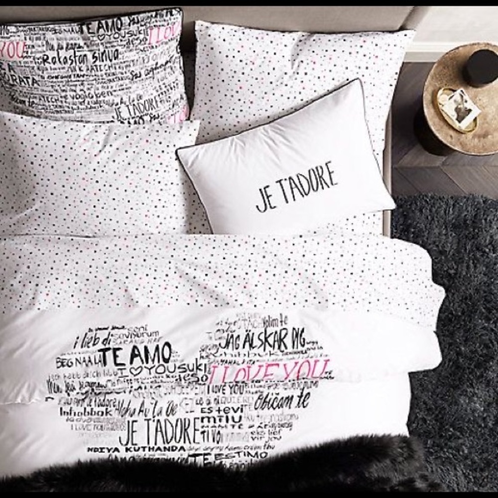 RH Teen Graffiti Heart Pillow Cases (set of 2)